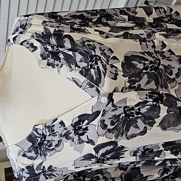 GUC Fun2Fun 3 Button Front Tunic Top 2X - Picture 3 of 6